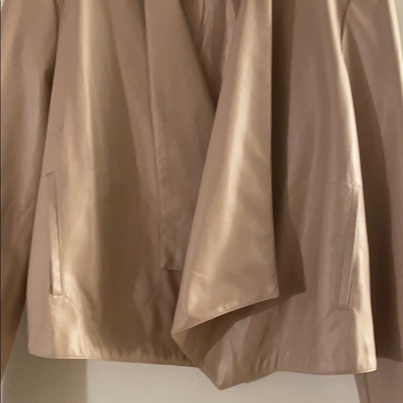 Jacket - Picture 3 of 4